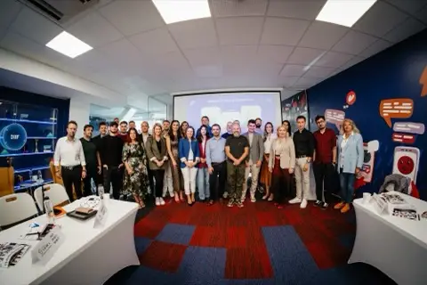 Fotografie de grup la finalul atelierului