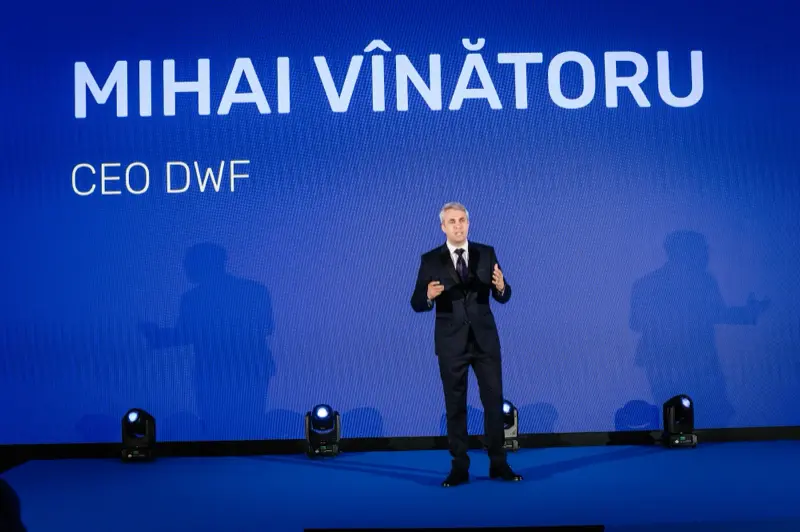 Mihai Vînătoru, CEO DWF, pe scena galei