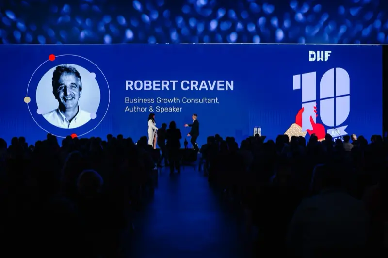 Robert Craven, anunțat pe ecranul galei