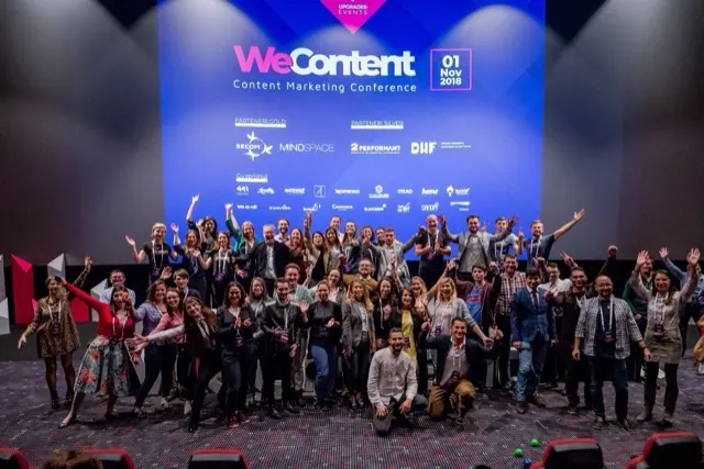 Fotografie de grup la WeContent – Content Marketing Conference, 1 noiembrie 2018, cu DWF printre parteneri